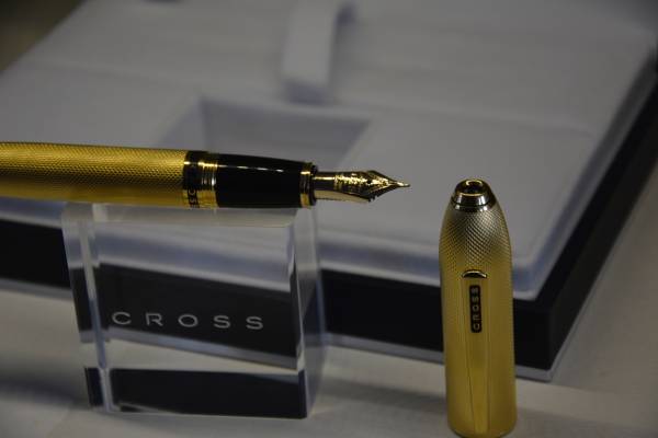 Cross pen